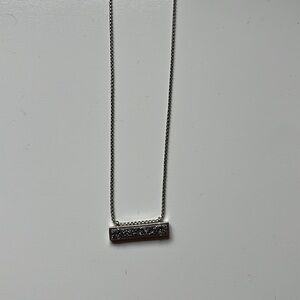 Kendra Scott bar necklace